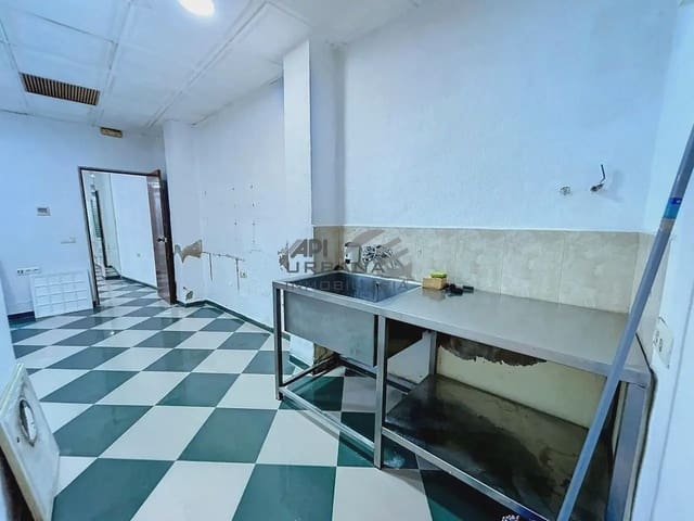 Kommersiell att hyra i Lucena - 600 € (Ref: 10019592)