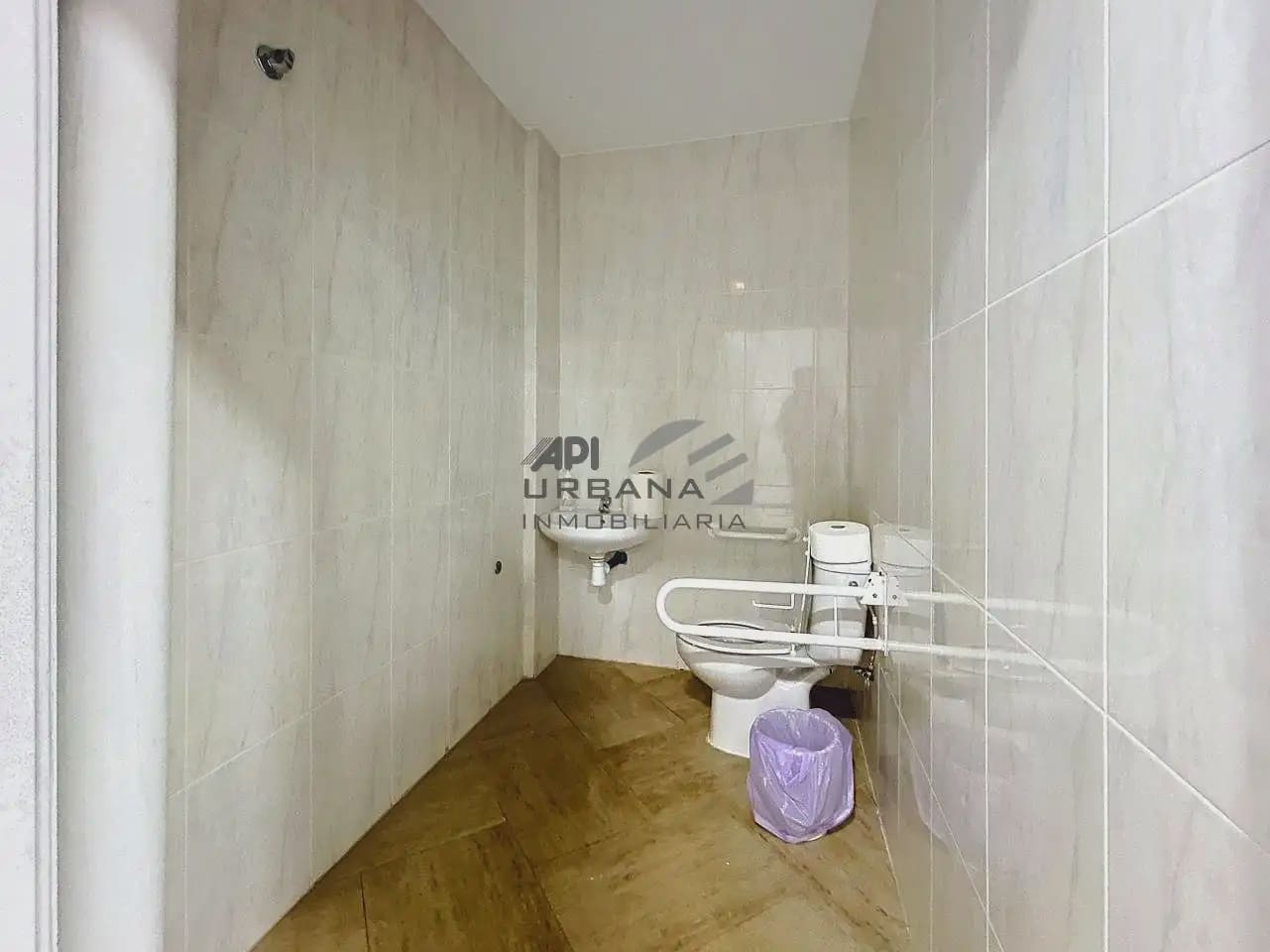 Gewerbe zu vermieten in Lucena - 650 € (Ref: 10021599)
