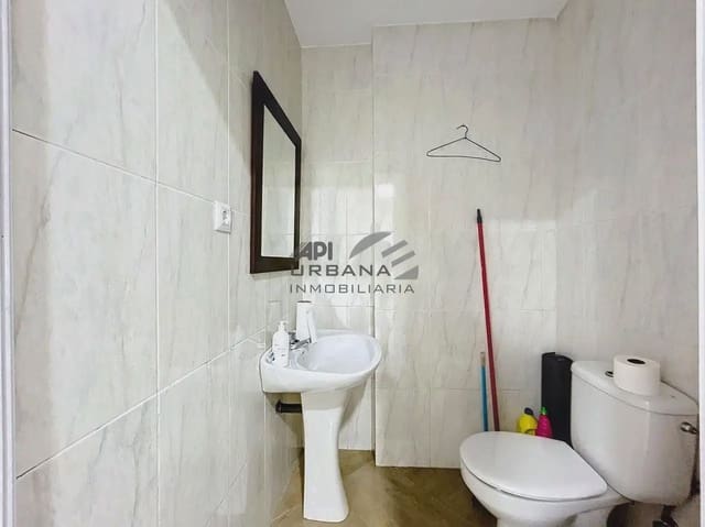 Gewerbe zu vermieten in Lucena - 650 € (Ref: 10021599)