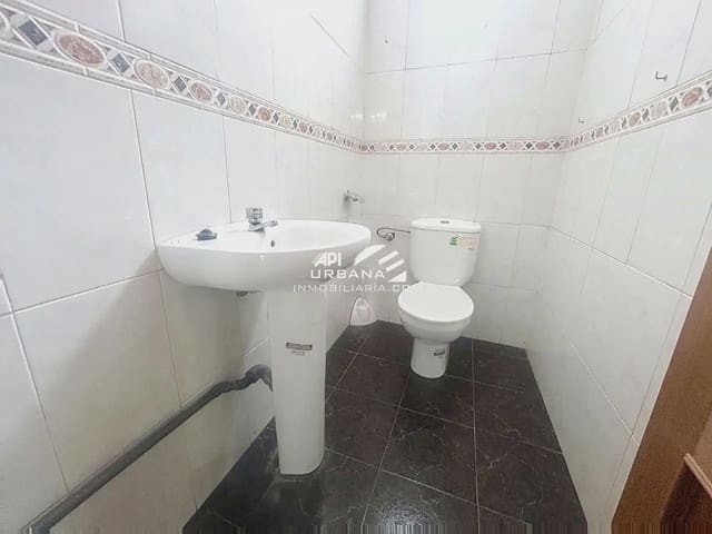 Kaupallinen vuokrattavana paikassa Lucena - 400 € (Ref: 10024664)