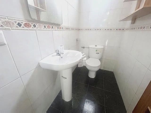 Kaupallinen vuokrattavana paikassa Lucena - 400 € (Ref: 10024664)