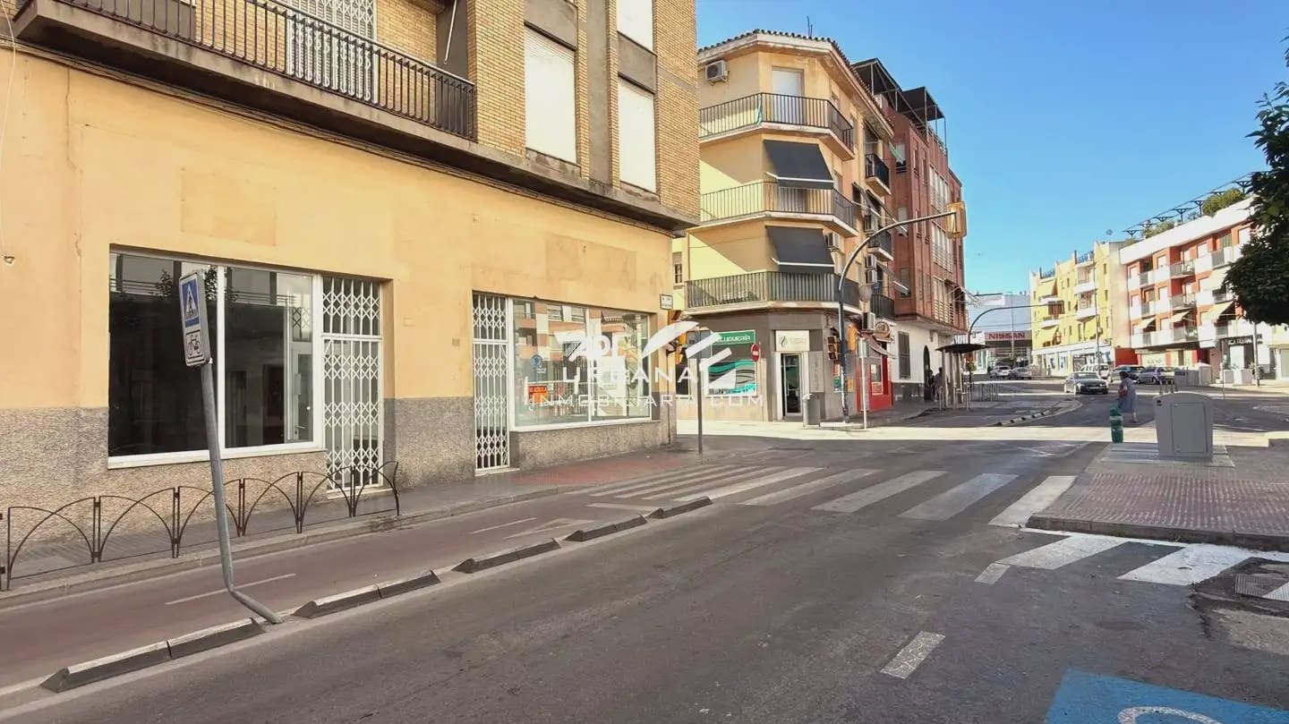 Erhverv til leje i Lucena - € 1.250 (Ref: 10024932)