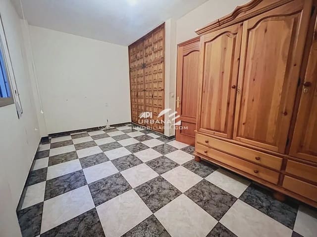 3 sypialnia Mieszkanie na sprzedaż w Lucena - 94 000 € (Ref: 10031056)