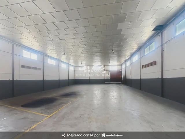 Komercyjne na sprzedaż w Lucena - 290 000 € (Ref: 10032537)