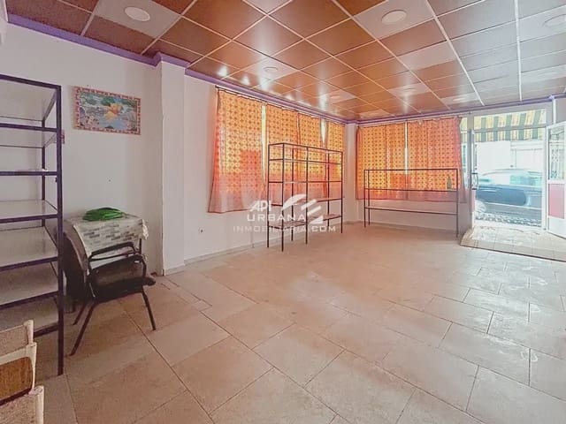 Kaupallinen vuokrattavana paikassa Lucena - 400 € (Ref: 10035665)