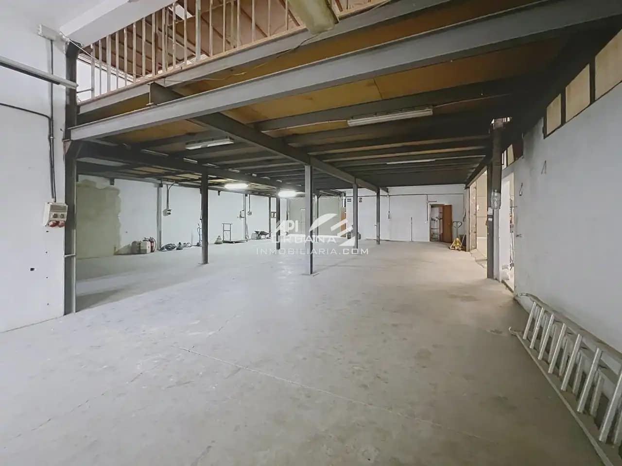 Kommersiell till salu i Lucena - 90 000 € (Ref: 10045918)