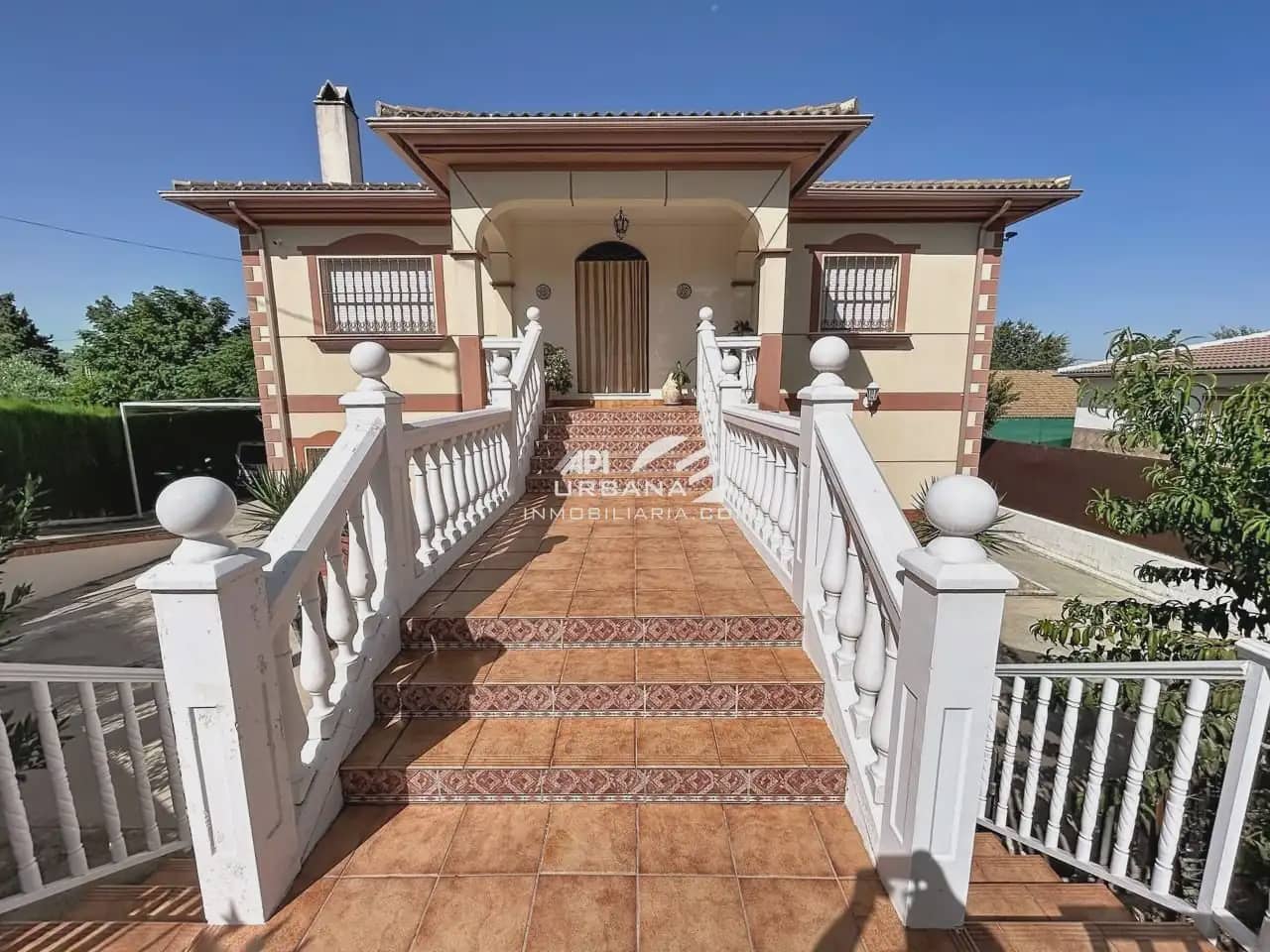 5 camera da letto Villa in vendita in Cabra con piscina garage - 298.000 € (Rif: 10048017)