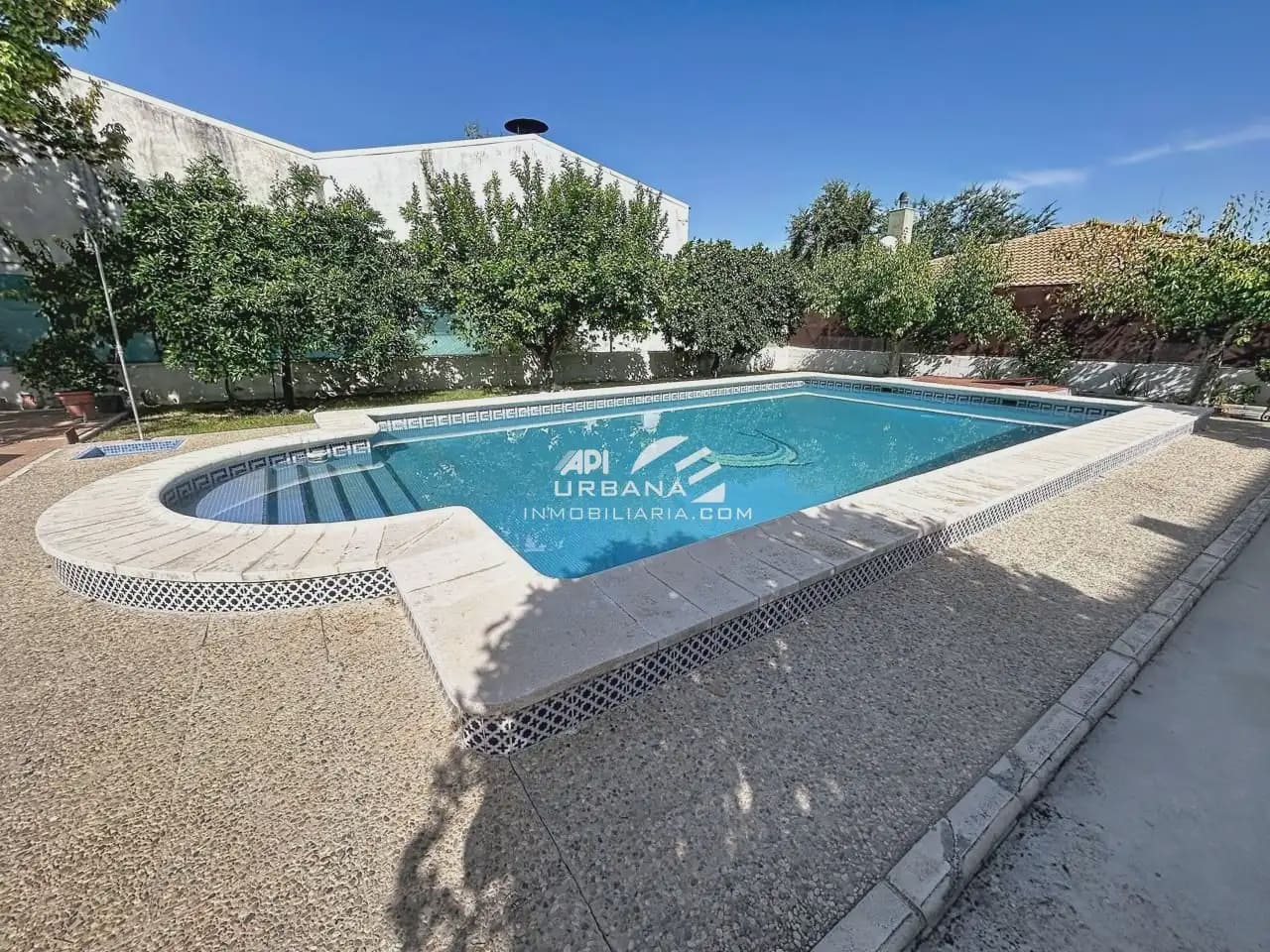 5 camera da letto Villa in vendita in Cabra con piscina garage - 298.000 € (Rif: 10048017)