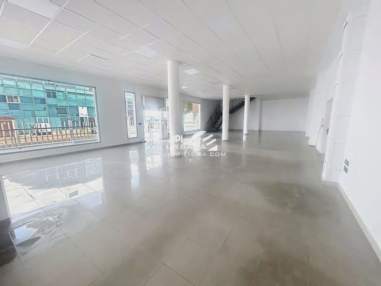 Erhverv til leje i Lucena - € 1.800 (Ref: 10051955)