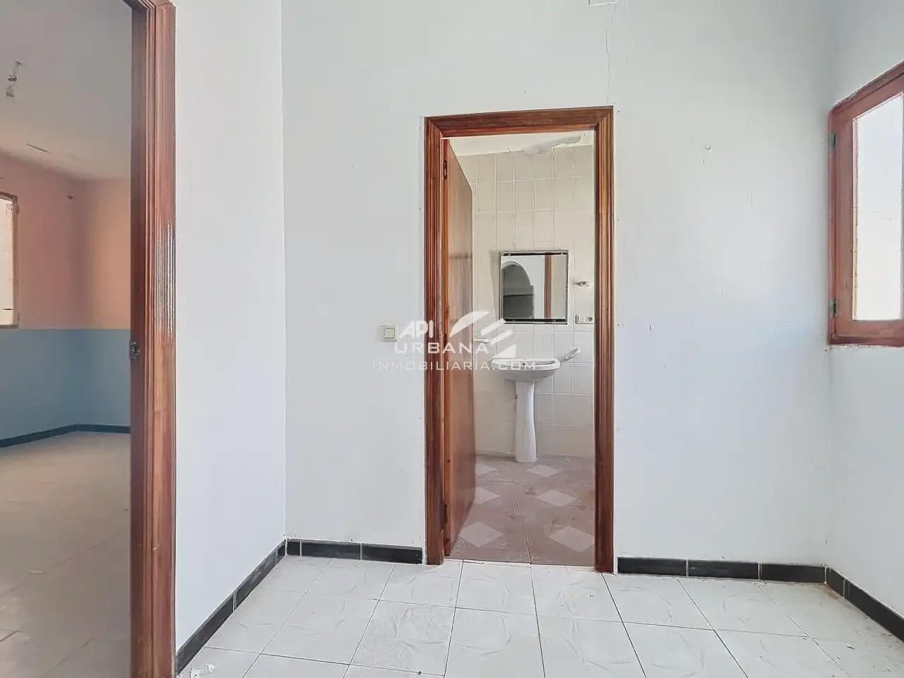 4 quarto Moradia em Banda para venda em Baena - 33 000 € (Ref: 10052033)