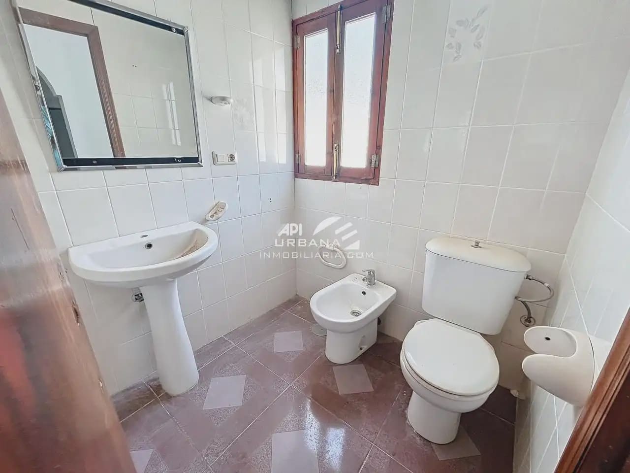 4 quarto Moradia em Banda para venda em Baena - 33 000 € (Ref: 10052033)