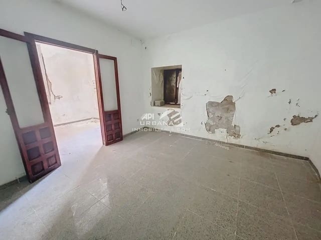 Adosado de 4 habitaciones en Baena en venta - 33.000 € (Ref: 10052033)
