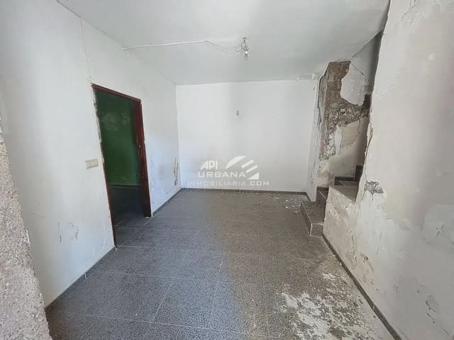 Adosado de 4 habitaciones en Baena en venta - 33.000 € (Ref: 10052033)