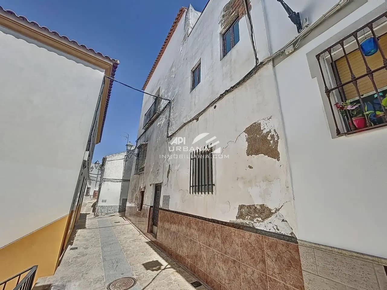 4 quarto Moradia em Banda para venda em Baena - 33 000 € (Ref: 10052033)