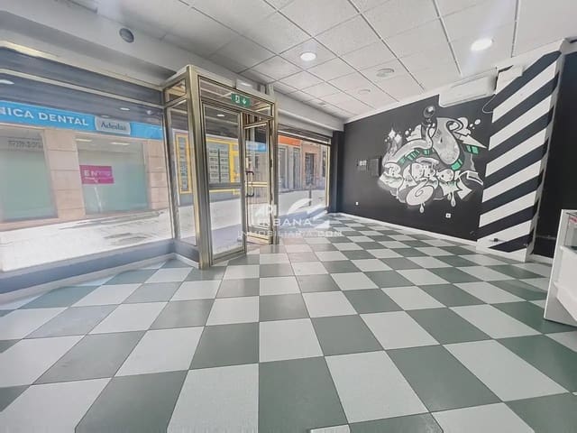 Local Commercial à louer à Lucena - 590 € (Ref: 10078816)