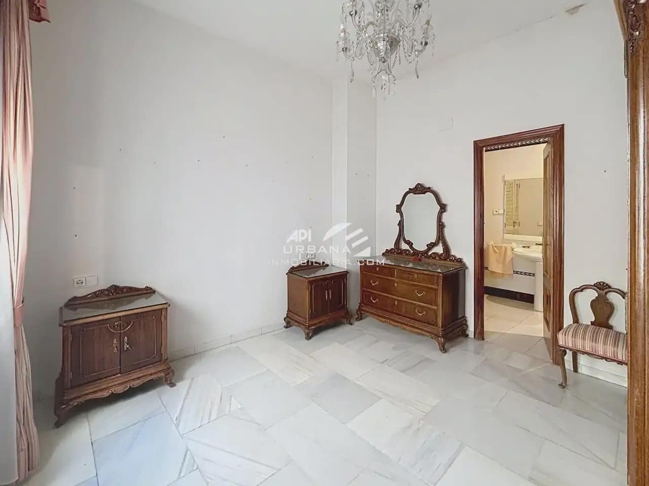 4 makuuhuone Asunto myytävänä paikassa Lucena - 300 000 € (Ref: 10079108)