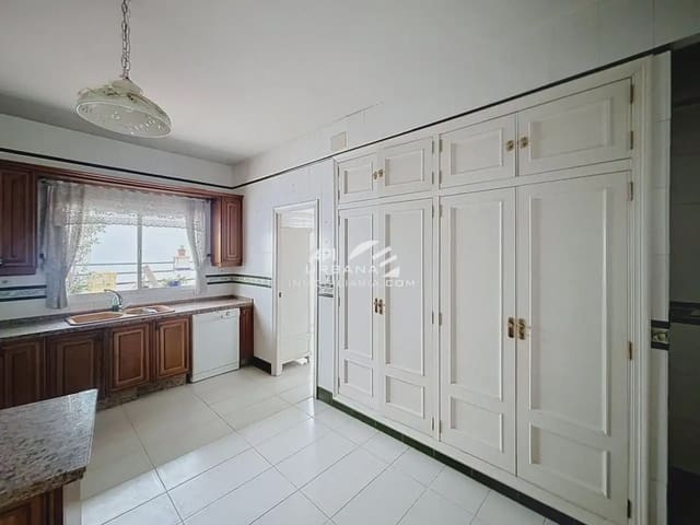 Piso de 4 habitaciones en Lucena en venta - 300.000 € (Ref: 10079108)