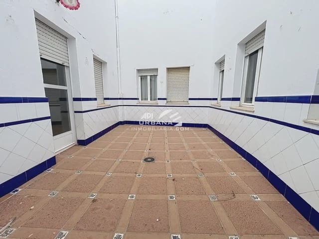 Piso de 4 habitaciones en Lucena en venta - 300.000 € (Ref: 10079108)