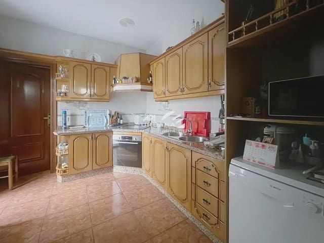 3 slaapkamer Huis te koop in Lucena met garage - € 235.000 (Ref: 10079109)