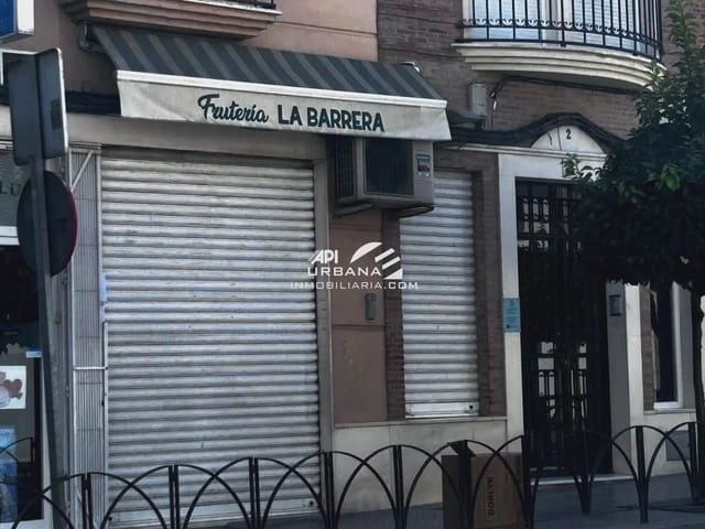 Commercieel te koop in Lucena - € 110.000 (Ref: 10085258)