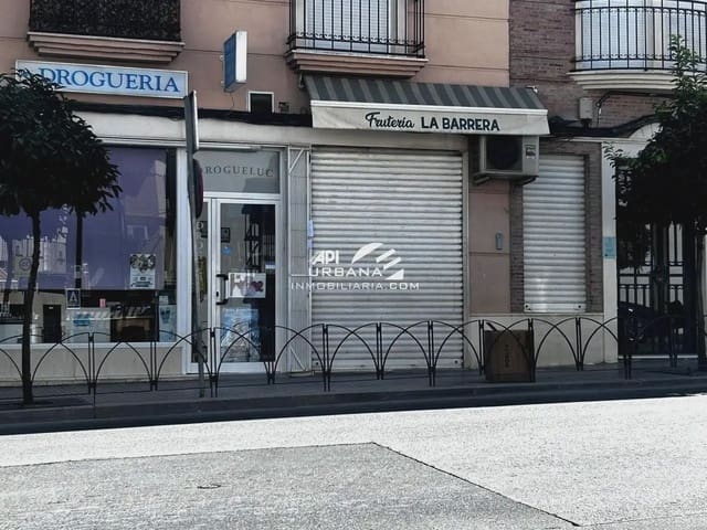 Commercieel te koop in Lucena - € 110.000 (Ref: 10085258)