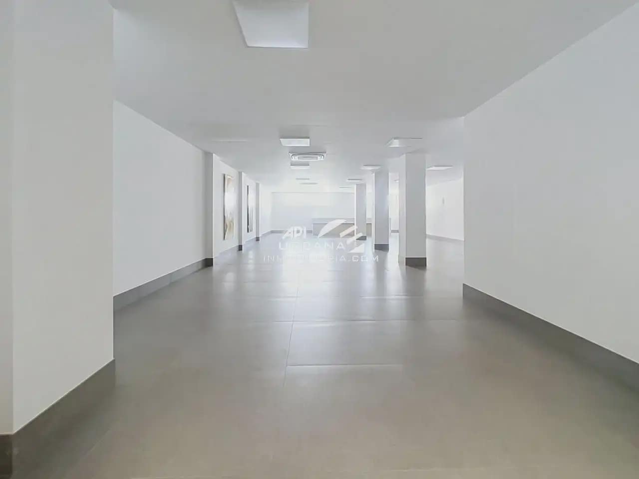 Kommersiell att hyra i Lucena - 850 € (Ref: 10088548)