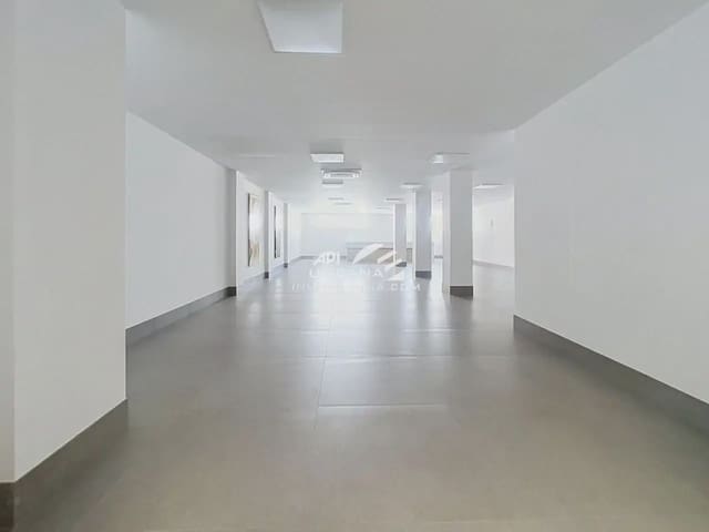 Kaupallinen vuokrattavana paikassa Lucena - 850 € (Ref: 10088548)
