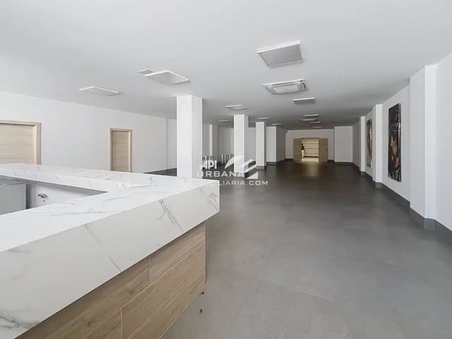 Kaupallinen vuokrattavana paikassa Lucena - 850 € (Ref: 10088548)