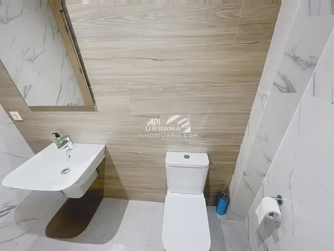 Kommersiell att hyra i Lucena - 850 € (Ref: 10088548)