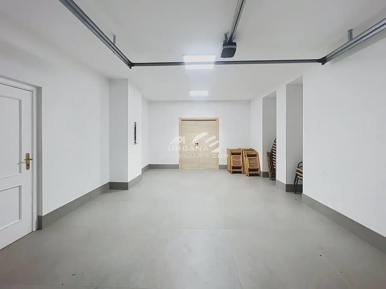Kommersiell att hyra i Lucena - 850 € (Ref: 10088548)