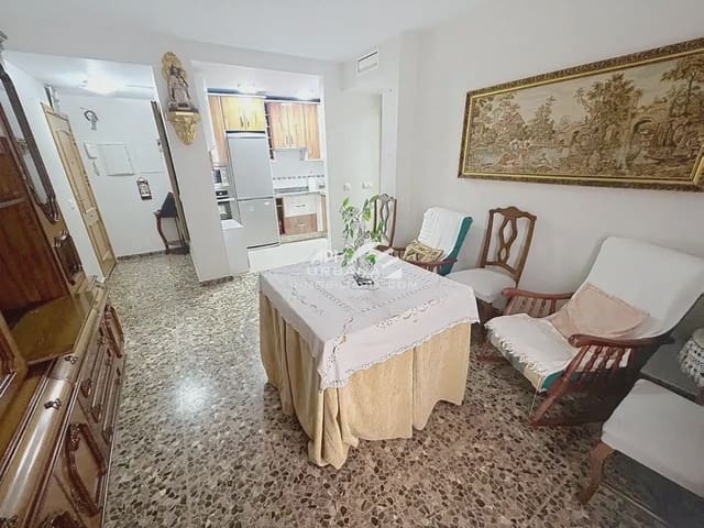Apartamento de 2 habitaciones en Lucena en venta - 90.000 € (Ref: 10094891)