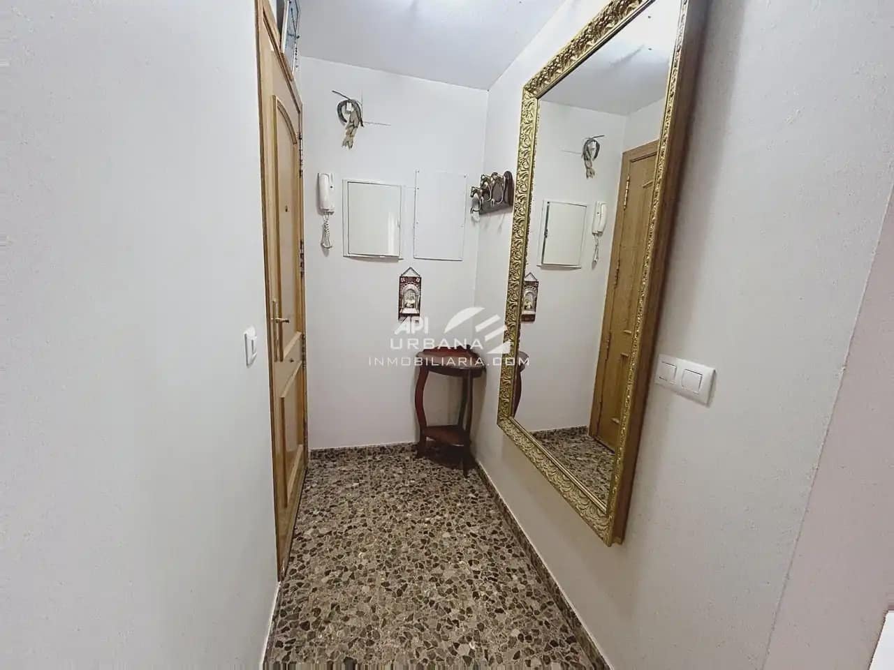 Apartamento de 2 habitaciones en Lucena en venta - 90.000 € (Ref: 10094891)