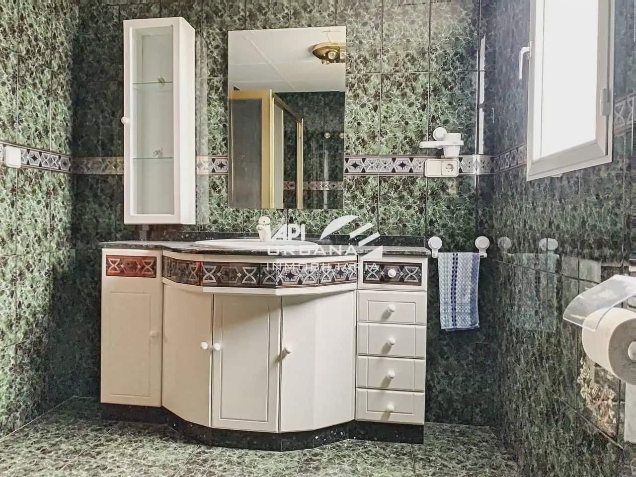 Piso de 4 habitaciones en Lucena en venta - 110.000 € (Ref: 10095365)