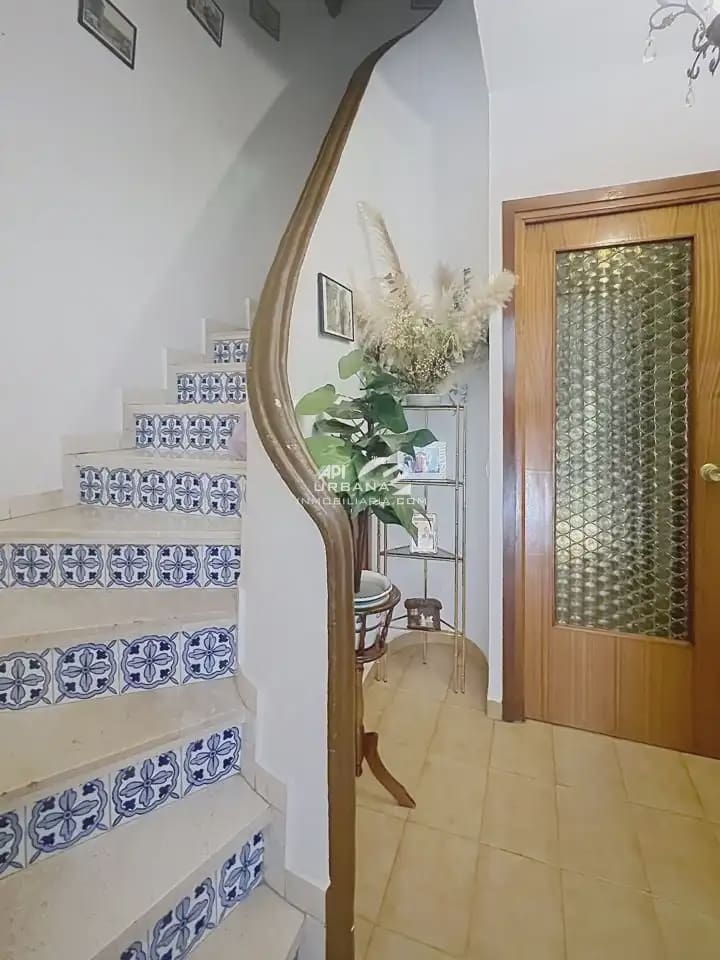 4 slaapkamer Huis te koop in Lucena - € 120.000 (Ref: 10099547)