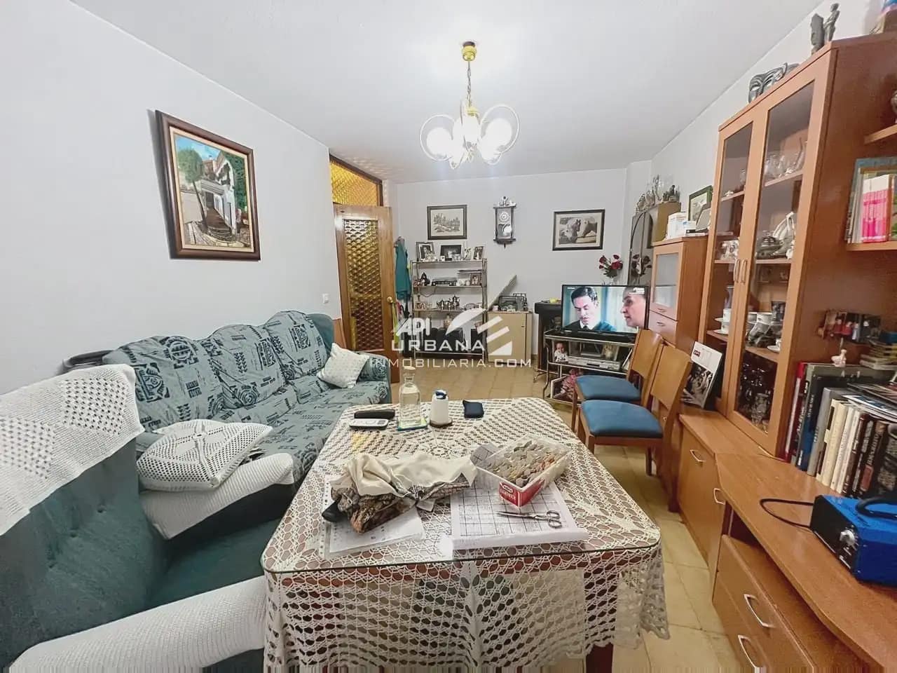 4 slaapkamer Huis te koop in Lucena - € 120.000 (Ref: 10099547)