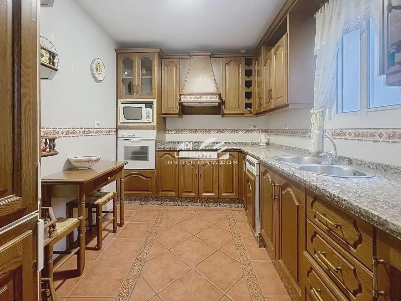 4 Zimmer Haus zu verkaufen in Lucena - 185.000 € (Ref: 10101421)