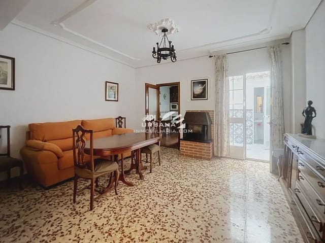 4 quarto Casa em Banda para venda em Lucena - 185 000 € (Ref: 10101421)