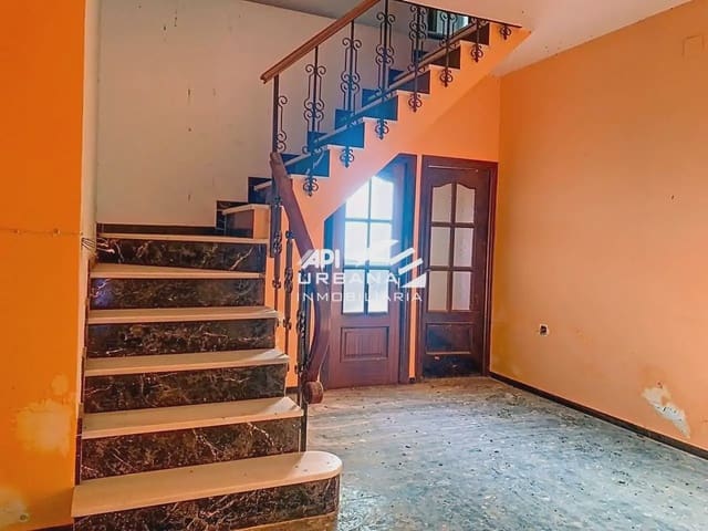 3 bedroom Terraced Villa for sale in Montilla with garage - € 70,000 (Ref: 10125252)