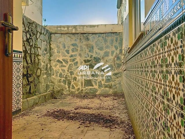 3 bedroom Terraced Villa for sale in Montilla with garage - € 70,000 (Ref: 10125252)