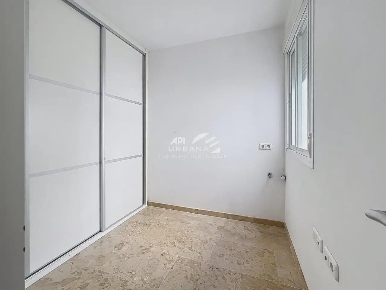3 makuuhuone Asunto myytävänä paikassa Lucena mukana 
autotalli - 169 000 € (Ref: 10130532)