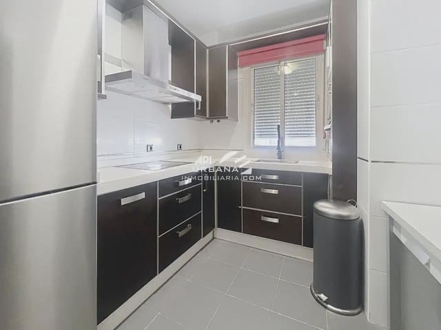 3 makuuhuone Asunto myytävänä paikassa Lucena mukana 
autotalli - 169 000 € (Ref: 10130532)