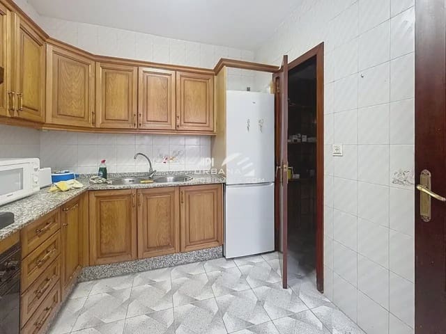 3 slaapkamer Huis te koop in Lucena met garage - € 168.000 (Ref: 10165506)