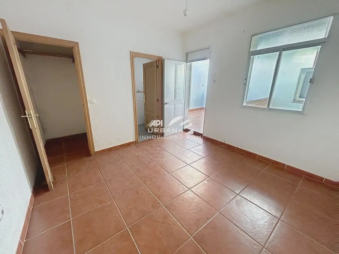 3 makuuhuone Omakotitalo myytävänä paikassa Fernan Nunez mukana 
autotalli - 89 000 € (Ref: 10172456)