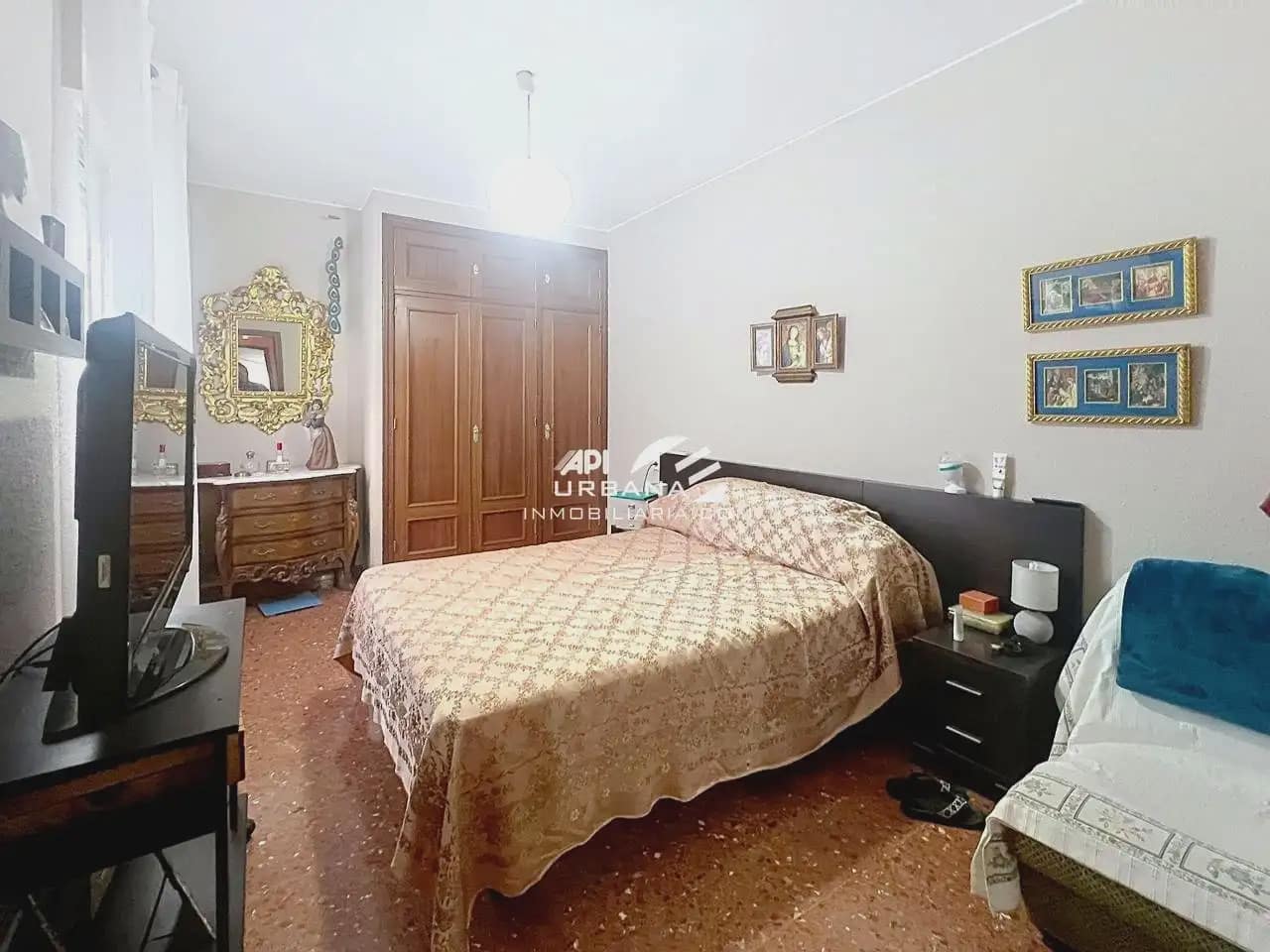 Casa de 3 habitaciones en Lucena en venta - 220.000 € (Ref: 10172998)