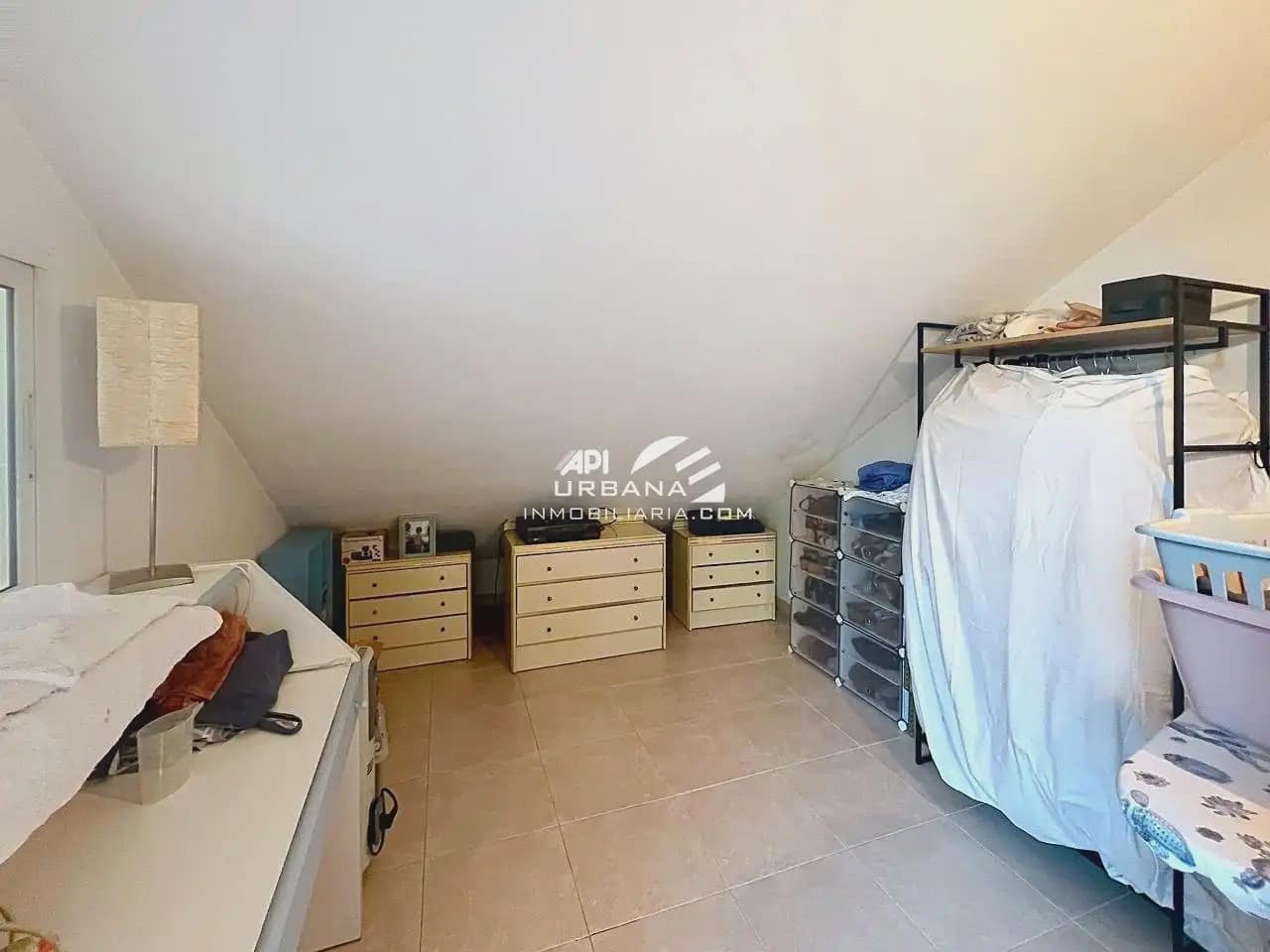 Casa de 3 habitaciones en Lucena en venta - 220.000 € (Ref: 10172998)