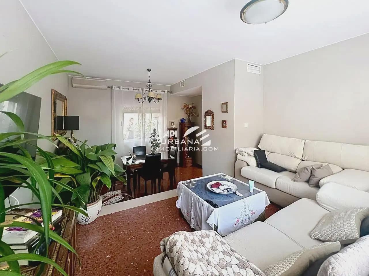 Casa de 3 habitaciones en Lucena en venta - 220.000 € (Ref: 10172998)