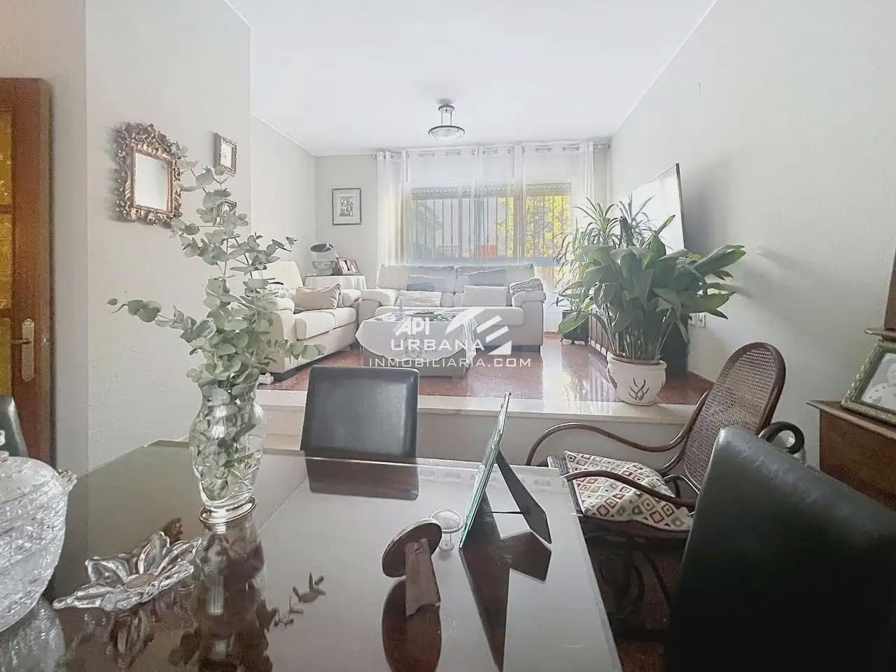Casa de 3 habitaciones en Lucena en venta - 220.000 € (Ref: 10172998)