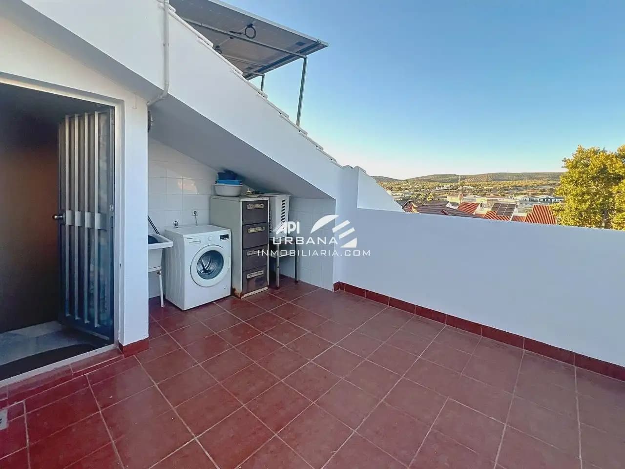 Casa de 3 habitaciones en Lucena en venta - 220.000 € (Ref: 10172998)