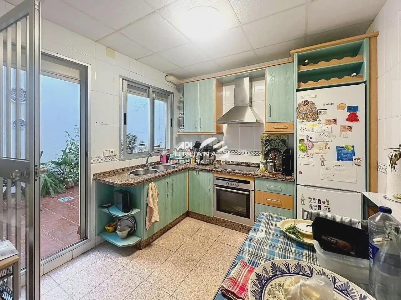 Casa de 3 habitaciones en Lucena en venta - 220.000 € (Ref: 10172998)