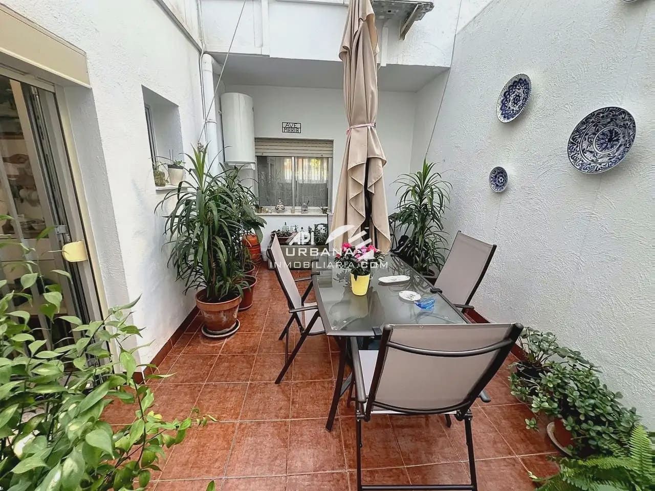 Casa de 3 habitaciones en Lucena en venta - 220.000 € (Ref: 10172998)
